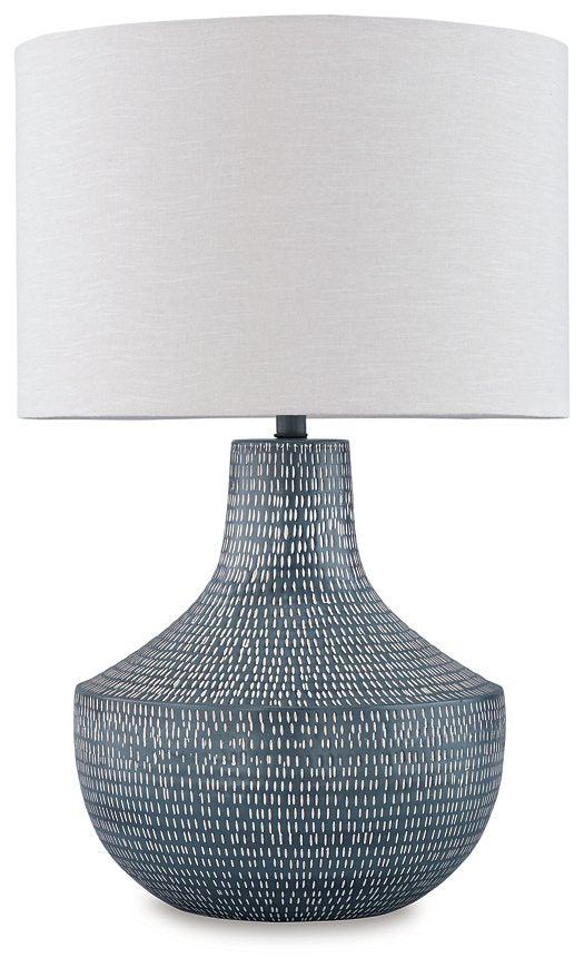Schylarmont Table Lamp image